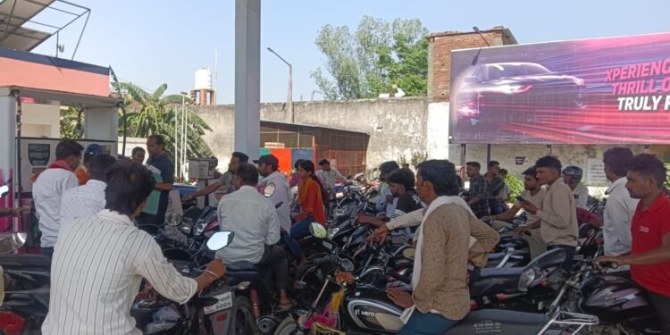 लखीमपुर खीरी में तेंदुए का आतंक: घर से महिला को उठाकर ले गया, खेत में मिला शव