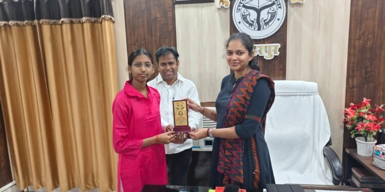 *मेहनत और लक्ष्य से मिलती है सफलता : एसडीएम*