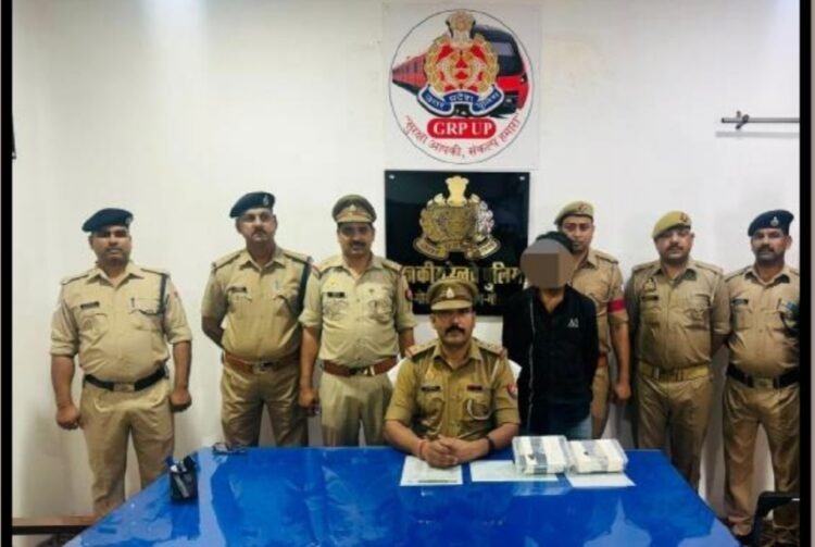 *जीआरपी को मिली बड़ी सफलता: शातिर मोबाइल चोर गिरफ्तार, कब्जे से 2 मोबाइल बरामद*