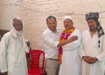 राजपुर के सादिक मास्टर हज यात्रा पर रवाना