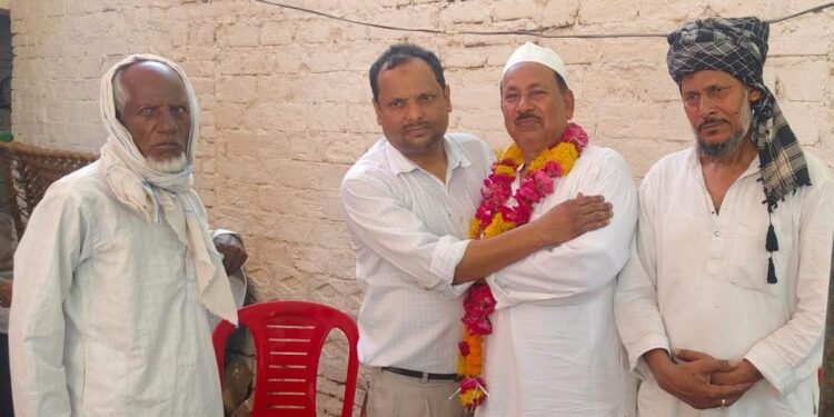 राजपुर के सादिक मास्टर हज यात्रा पर रवाना