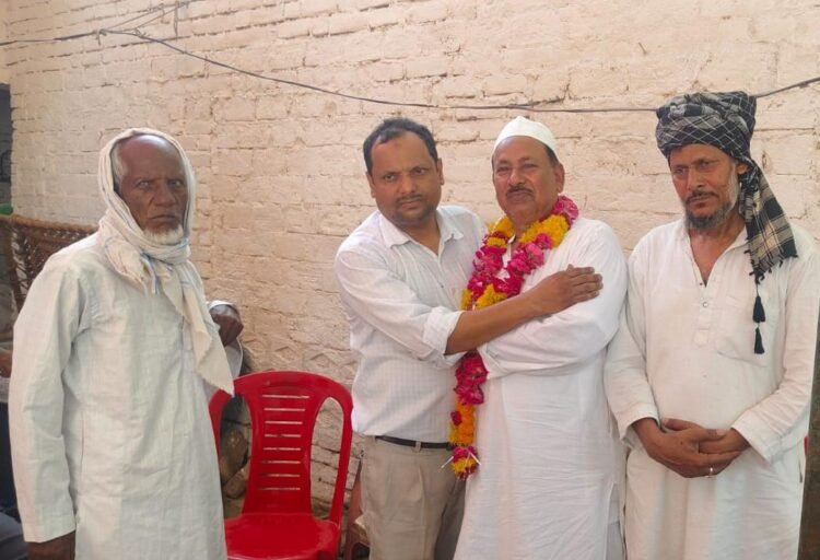 राजपुर के सादिक मास्टर हज यात्रा पर रवाना