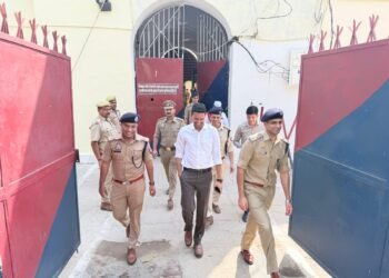 *डीएम व एसपी द्वारा जिला कारागार का मासिक निरीक्षण किया गया*