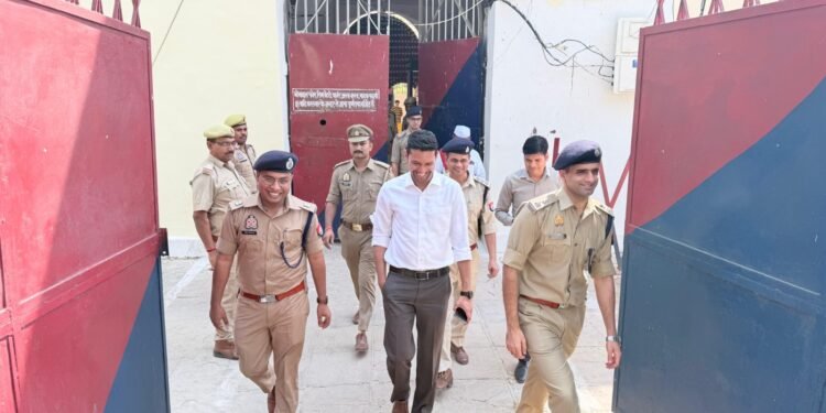 *डीएम व एसपी द्वारा जिला कारागार का मासिक निरीक्षण किया गया*