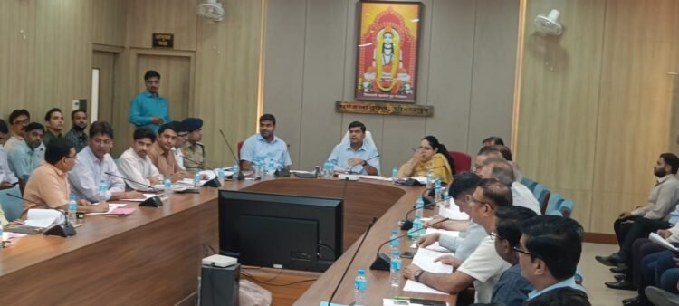 *उद्योग बंधुओं की समस्याओं पर मंडलायुक्त सख्त, अधिकारियों को समयबद्ध समाधान के निर्देश*