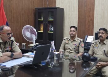 *​होमगार्ड सीधी भर्ती परीक्षा: रेलवे स्टेशनों पर बनेंगे अलग होल्डिंग एरिया, ट्रेनों में तैनात रहेगी एस्कॉर्ट ड्यूटी।*