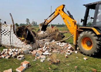 अवैध प्लाटिंग पर प्रशासन का बड़ा एक्शन, भू-माफियाओं में मचा हड़कंप
