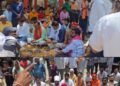 तानाशाही नहीं चलेगी के नारों से गूंजा कलेक्ट्रेट,डीएम कार्यालय के बाहर प्रदर्शन