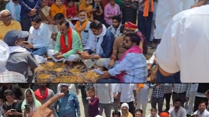 तानाशाही नहीं चलेगी के नारों से गूंजा कलेक्ट्रेट,डीएम कार्यालय के बाहर प्रदर्शन