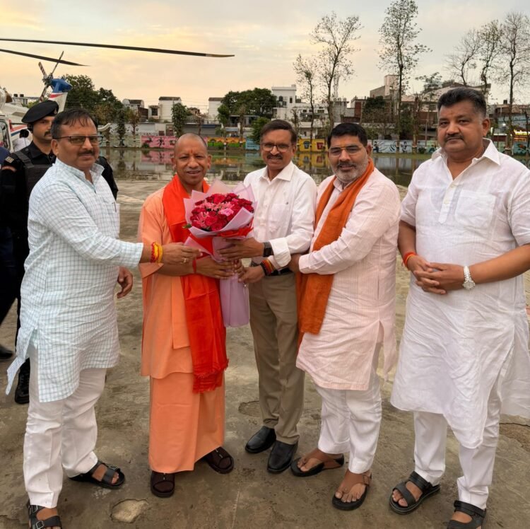बंगाल फतह के बाद में जश्न, मुख्यमंत्री का जोरदार अभिनंदन, गूंजे भारत माता की जय, के नारे