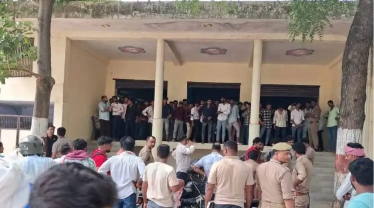 नौकरी के नाम पर करोड़ों की ठगी! वाराणसी में फर्जी कॉल सेंटर पर पुलिस का बड़ा छापा, 6 गिरफ्तार