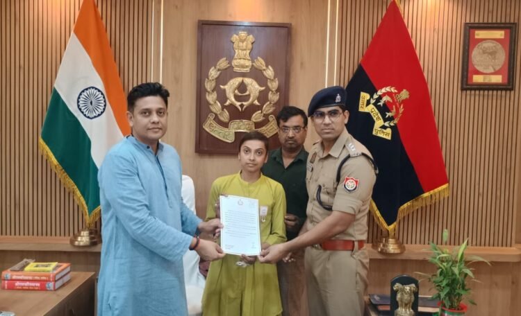 *स्वर्ण व्यवसायी की बेटी के अदम्य साहस के आगे पस्त हुए लुटेरे, एसएसपी ने किया सम्मानित*