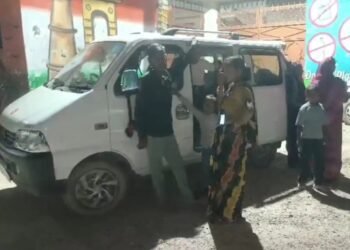 *सुमेरपुर में कार सवार परिवार से मारपीट और लूट, महिला की उंगली टूटी*