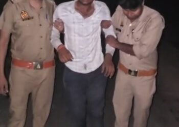 शादी समारोह से लौट रहे बाइक सवारों को लूटने वाले आरोपी गिरफ्तार