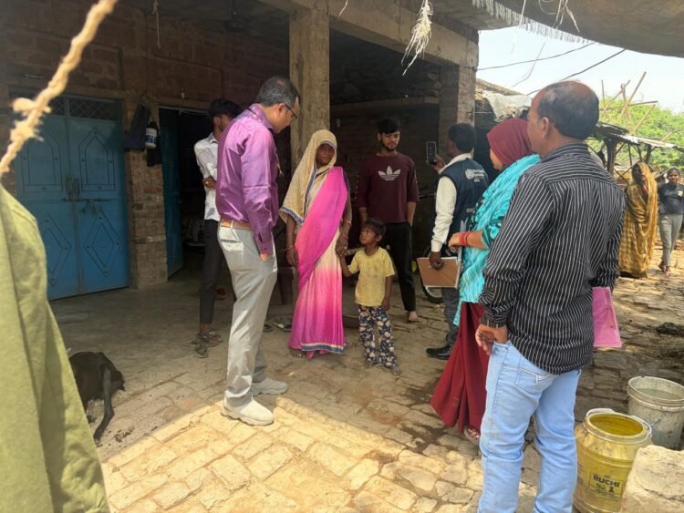 गुरदही में खसरा फैलने की सूचना पर पहुंची डाक्टरों की टीम