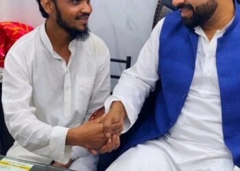*सियासी जलजला!शानू खान ने भरी हुंकार, कहा,अबकी बार सिर्फ ओवैसी की ललकार, मुस्लिम समाज का वोट होगा एकतरफा*