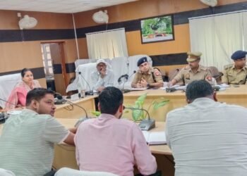 नशे के खिलाफ सख्त हुआ प्रशासन, डीएम-एसपी ने दिए कड़े निर्देश