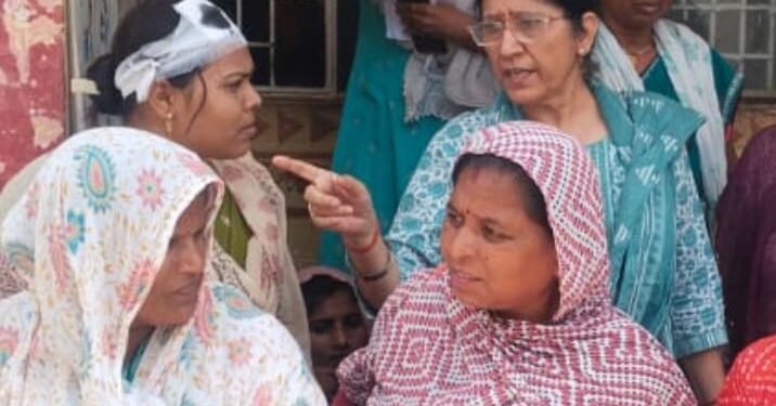 बाल विकास परियोजना कार्यालय की छत का प्लास्टर गिरने से, चार आंगनबाड़ी कार्यकत्रियां घायल
