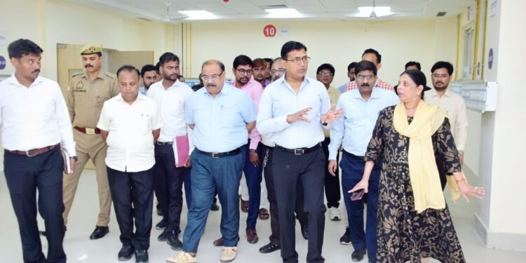 मेडिकल कॉलेज की हॉस्पिटल विंग जल्द होगी क्रियाशील, डीएम ने कमियों पर दिखाई सख्ती
