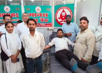 जन्मदिन पर अधिवक्ता ने किया रक्तदान