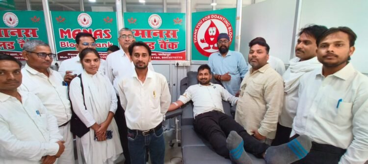 जन्मदिन पर अधिवक्ता ने किया रक्तदान