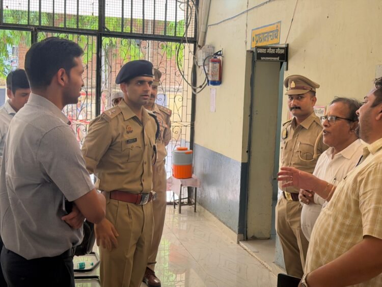 *आरक्षी नागरिक पुलिस एवं समकक्ष पदों पर भर्ती परीक्षा के दौरान परीक्षा केंद्र का निरीक्षण*