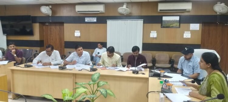 बिछाई गई पाइप लाइनों के मार्गों को मोटरेबल कराना सुनिश्चित करे – डीएम