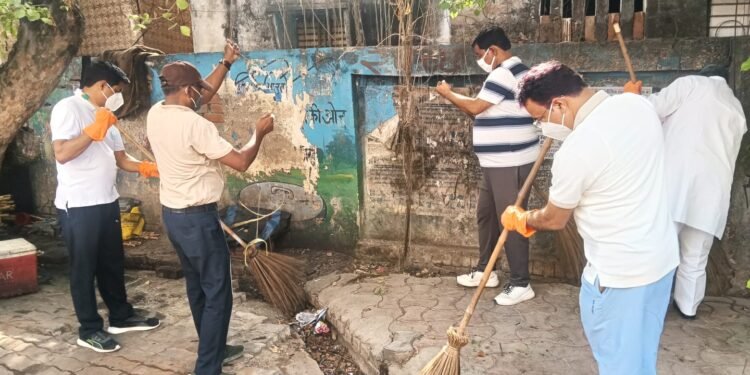 *केंद्र सरकार के 12 वर्ष पूर्ण होने के उपलक्ष्य में में चलाया गया बृहद सफाई अभियान*।