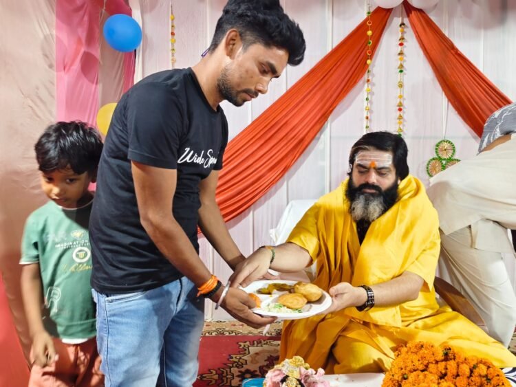 *जीवन का उद्देश्य सभी लोग सुखी और खुश रहे*