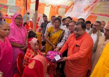 *भिटौरा ब्लॉक परिसर में आयोजित जन कल्याण शिविर में मुख्य अतिथि के रूप में मंगलवार को उपस्थित रहे भाजपा जिलाध्यक्ष अन्नू श्रीवास्तव*
