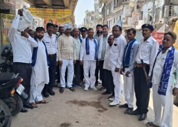 *सौरभ मिश्रा हत्याकांड: मृतक के घर पहुंचा बसपा प्रतिनिधिमंडल, आर्थिक सहायता व निष्पक्ष जांच की मांग*