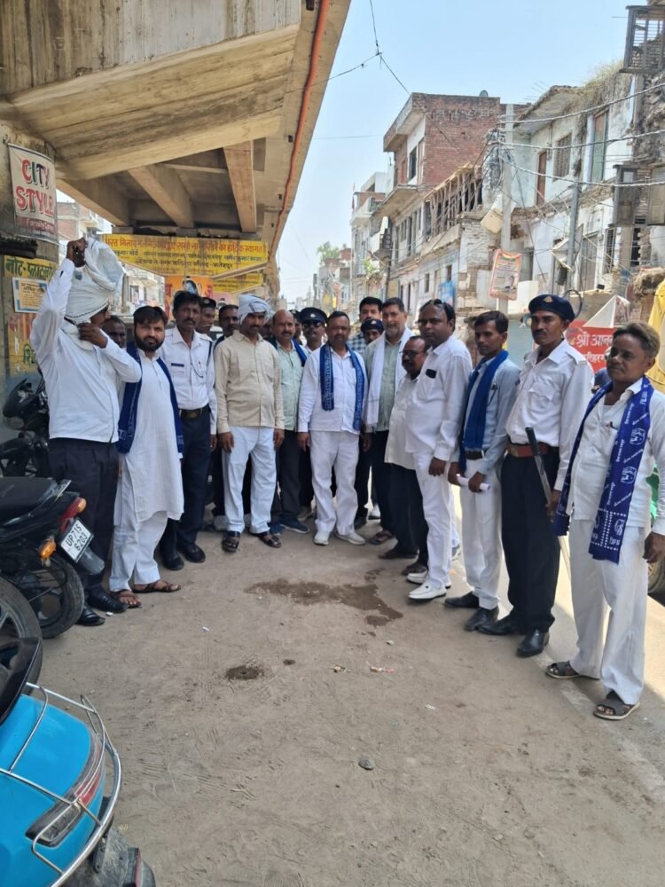 *सौरभ मिश्रा हत्याकांड: मृतक के घर पहुंचा बसपा प्रतिनिधिमंडल, आर्थिक सहायता व निष्पक्ष जांच की मांग*