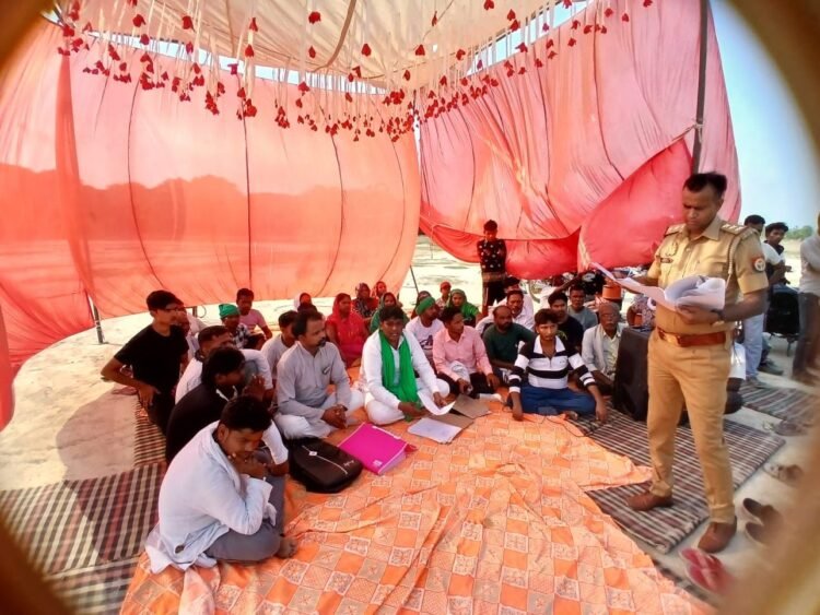 *विवादित भूमि पर प्रस्तावित हेलीपैड निर्माण को लेकर किसानों का धरना समाप्त, प्रशासन ने दिया आश्वासन*
