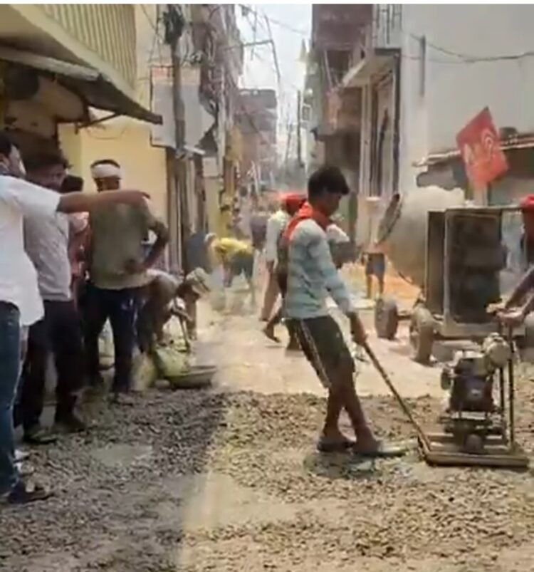 *वार्ड नंबर 74 में थमी नहीं विकास की रफ्तार, पार्षद नूर मोहम्मद ‘बाबू’ के कार्यों की जनता कर रही सराहना*