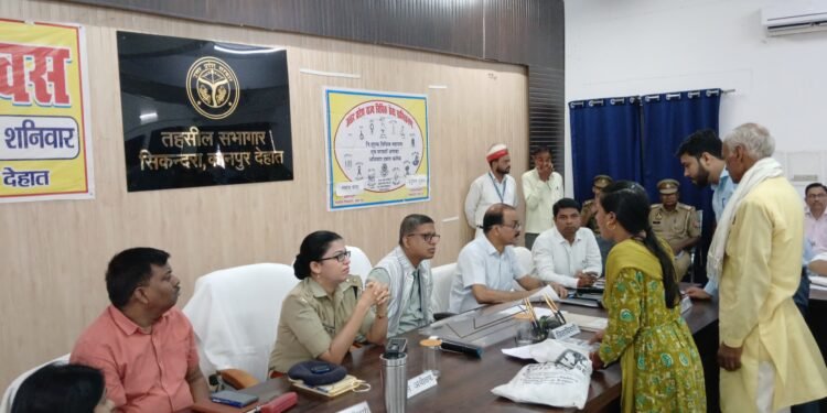 हरिहरपुर ग्राम प्रधान पर ग्रामीणों ने लगाया लाखों के हेरफेर का आरोप