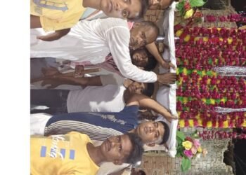 *पूर्व प्रधान मोहम्मद एहसान द्वारा ईजादकर्दा ताज़िए का जुलूस निकाला गया*