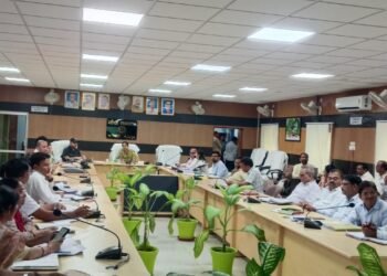 ऑपरेशन कायाकल्प की जिलाधिकारी ने परखी हकीकत