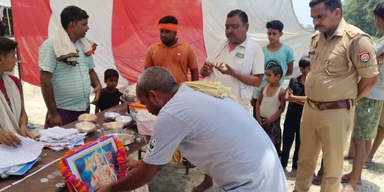 जेठ माह के छठे मंगल पर खमरिया में विशाल भंडारे का आयोजन, श्रद्धालुओं ने ग्रहण किया प्रसाद