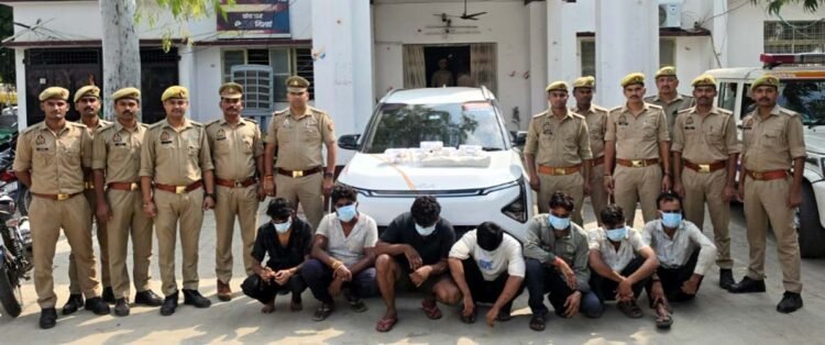 फतेहपुर पुलिस का बड़ा एक्शन: चोरी के मामलों में सात आरोपी दबोचे, लाखों का माल बरामद