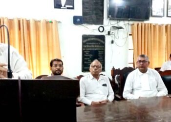फतेहपुर में वकीलों ने खोला मोर्चा, मांगों को लेकर न्यायिक कार्य से दूरी का ऐलान