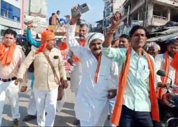 फतेहपुर में भगवान बलराम की शोभायात्रा में उमड़ा किसानों का हुजूम, कलेक्ट्रेट में रखीं कई मांगें