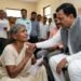 आवास की रकम के बदले 55 हजार रुपये मांगने का आरोप, विधवा ने राज्यमंत्री से की शिकायत