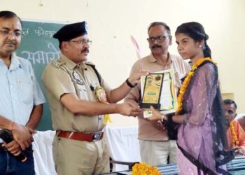 फतेहपुर में प्रतिभाओं का हुआ सम्मान, मेधावी विद्यार्थियों के साथ शिक्षकों को भी मिला गौरव