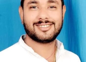 खागा तहसील के पेशकार पर सपा नेता ने लगाए गंभीर आरोप, डीएम से तबादले की मांग